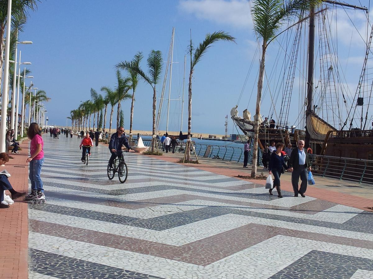 Ag Bermudas Premium Gandía Esterno foto